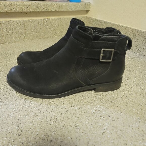 Abeo Yana Black Leather Ankle Booties Size 8.5 - Picture 1 of 11